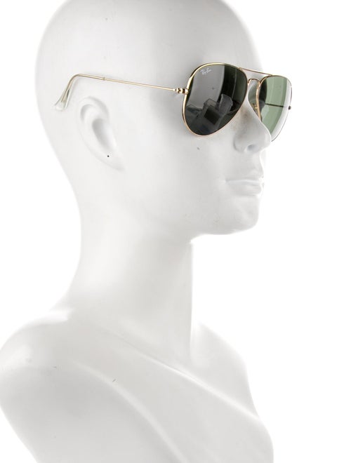 Ray-Ban Aviator Tinted Sunglasses