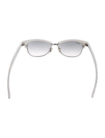 Ray-Ban Wayfarer Gradient Sunglasses