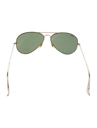 Ray-Ban Aviator Tinted Sunglasses