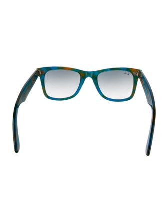 Ray-Ban Wayfarer Gradient Sunglasses