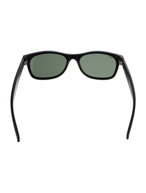 Ray-Ban Wayfarer Tinted Sunglasses