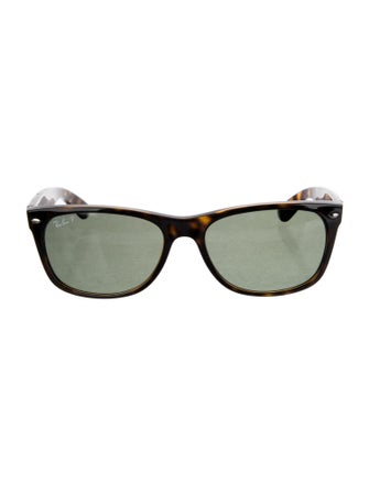 Ray-Ban Wayfarer Tinted Sunglasses