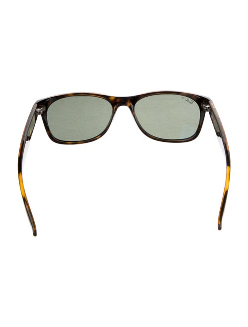 Ray-Ban Wayfarer Tinted Sunglasses