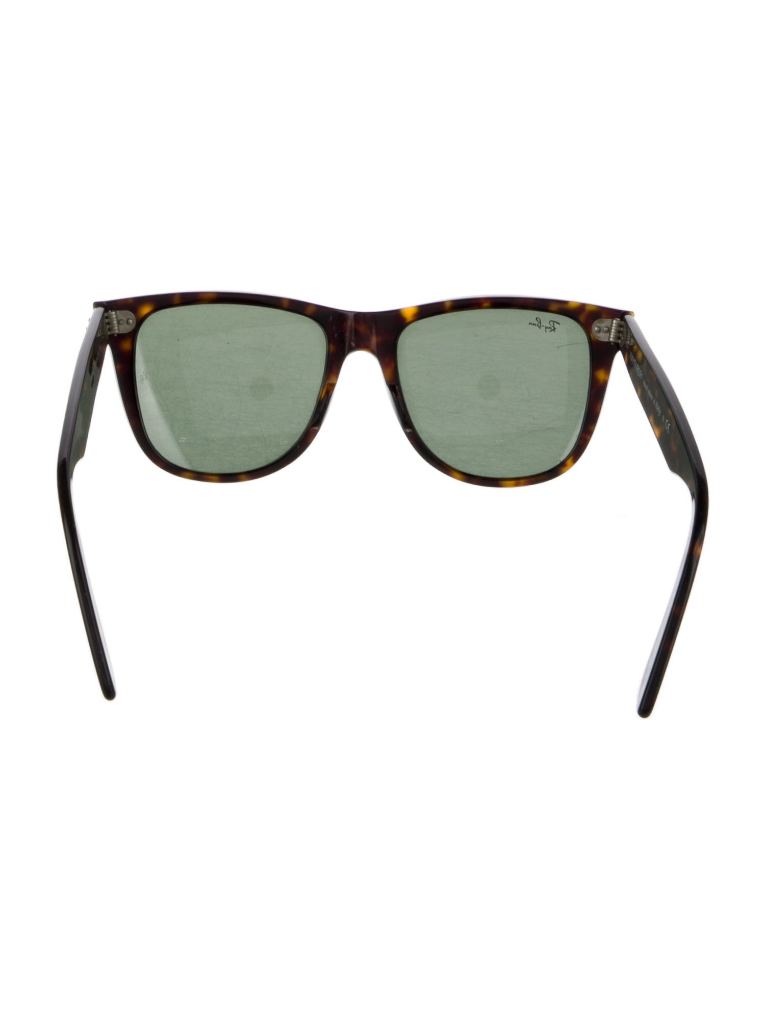 Ray-Ban Wayfarer Tinted Sunglasses