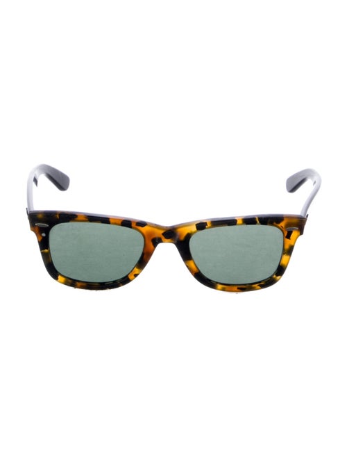 Ray-Ban Wayfarer Tinted Sunglasses
