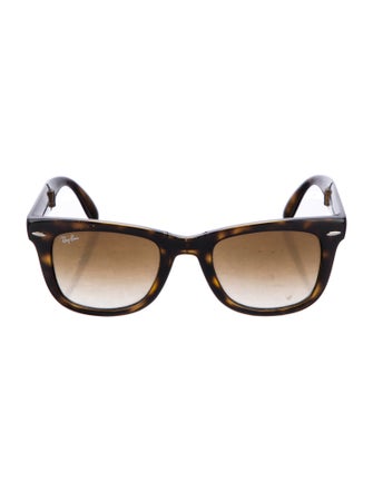 Ray-Ban Wayfarer Gradient Sunglasses