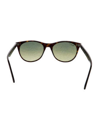 Ray-Ban Wayfarer Gradient Sunglasses