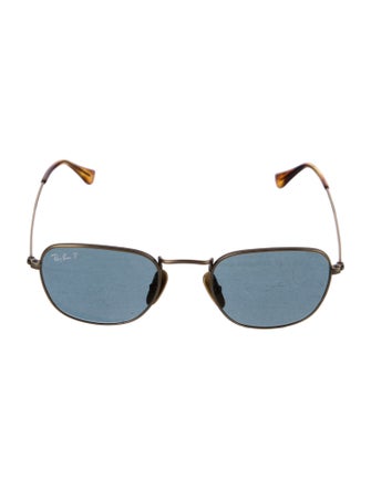 Ray-Ban Aviator Tinted Sunglasses
