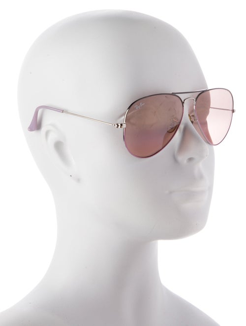 Ray-Ban Aviator Tinted Sunglasses