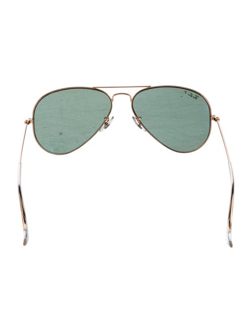 Ray-Ban Aviator Tinted Sunglasses
