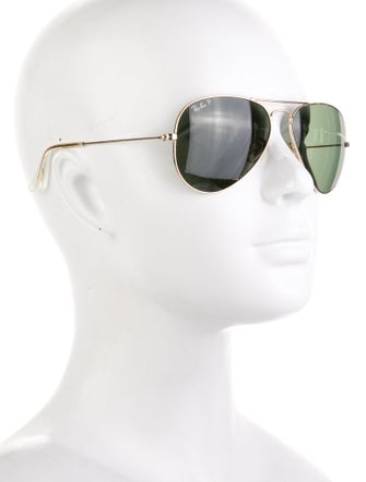 Ray-Ban Aviator Tinted Sunglasses