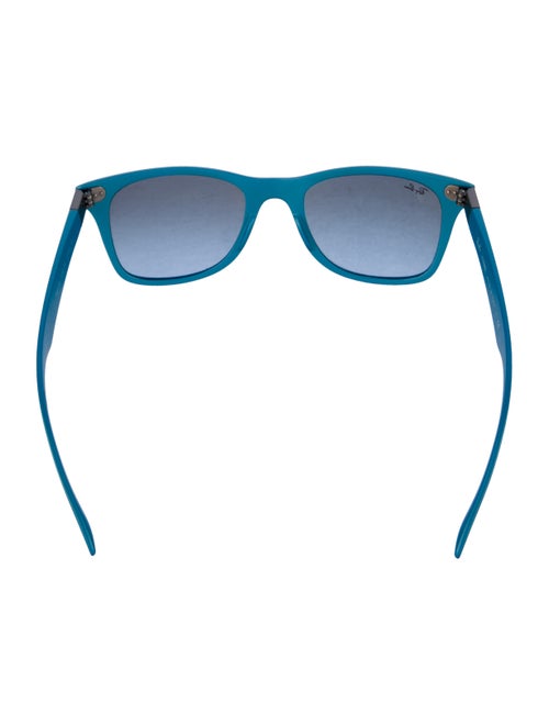 Ray-Ban Wayfarer Tinted Sunglasses