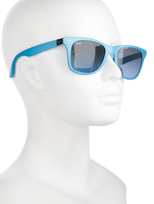 Ray-Ban Wayfarer Tinted Sunglasses