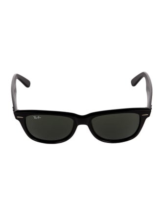 Ray-Ban Wayfarer Tinted Sunglasses