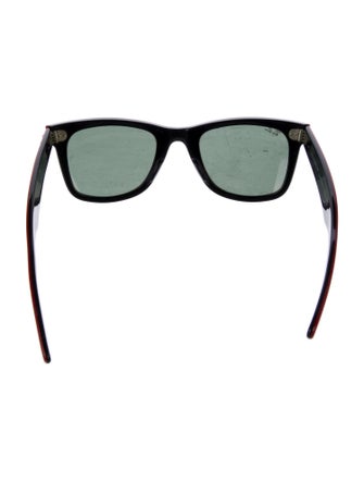 Ray-Ban Wayfarer Tinted Sunglasses