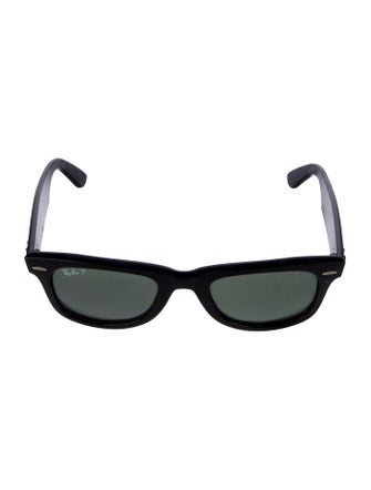 Ray-Ban Wayfarer Tinted Sunglasses