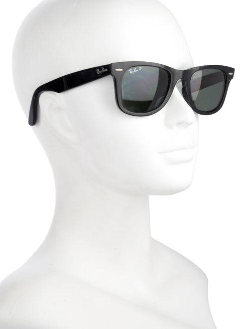 Ray-Ban Wayfarer Tinted Sunglasses