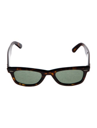 Ray-Ban Wayfarer Tinted Sunglasses