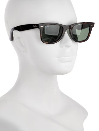Ray-Ban Wayfarer Tinted Sunglasses