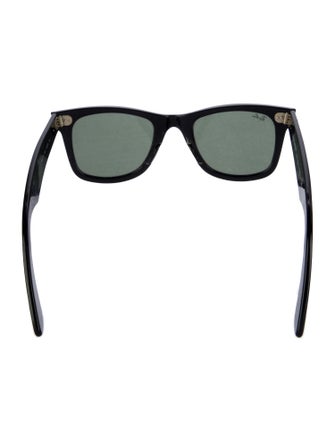 Ray-Ban Wayfarer Tinted Sunglasses