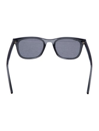 Ray-Ban Wayfarer Tinted Sunglasses