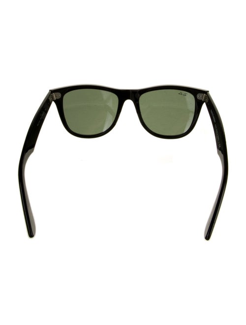 Ray-Ban Wayfarer Tinted Sunglasses