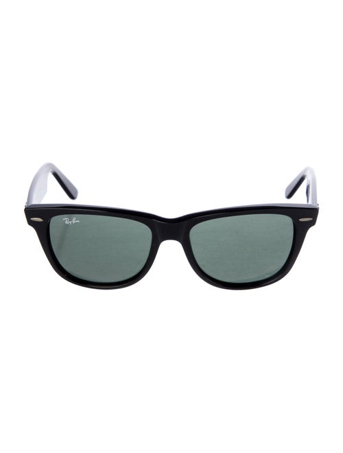 Ray-Ban Wayfarer Tinted Sunglasses