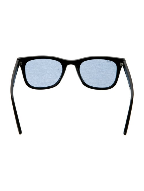 Ray-Ban Wayfarer Tinted Sunglasses