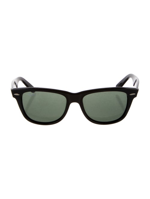Ray-Ban Wayfarer Tinted Sunglasses
