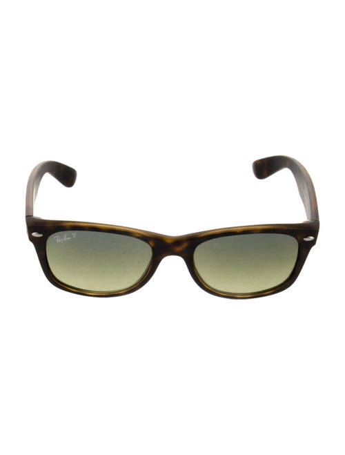 Ray-Ban Wayfarer Tinted Sunglasses