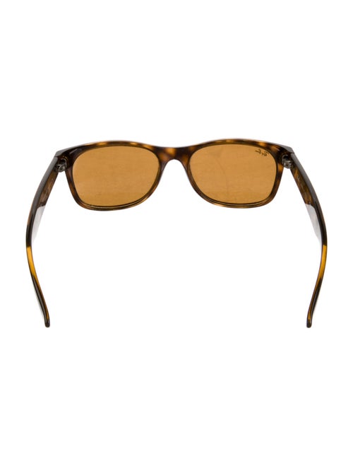 Ray-Ban Wayfarer Tinted Sunglasses