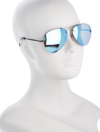Ray-Ban Aviator Tinted Sunglasses