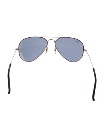 Ray-Ban Aviator Tinted Sunglasses