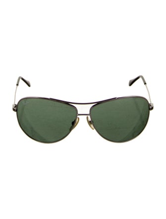 Ray-Ban Aviator Tinted Sunglasses
