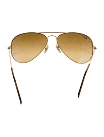 Ray-Ban Aviator Tinted Sunglasses