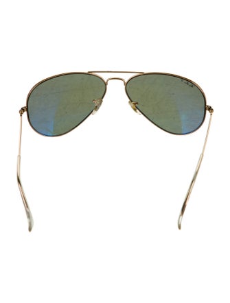 Ray-Ban Aviator Tinted Sunglasses