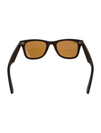 Ray-Ban Wayfarer Tinted Sunglasses