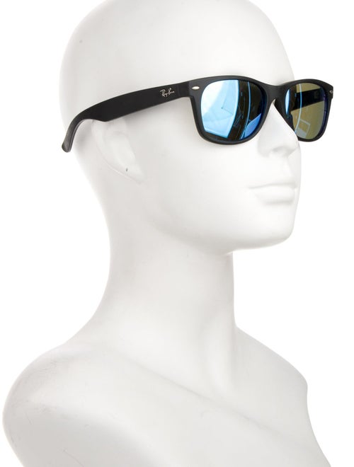 Ray-Ban New Wayfarer Wayfarer Sunglasses