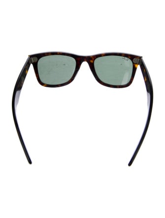 Ray-Ban Wayfarer Tinted Sunglasses