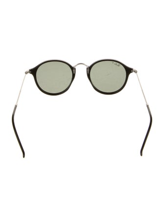 Ray-Ban Round Tinted Sunglasses