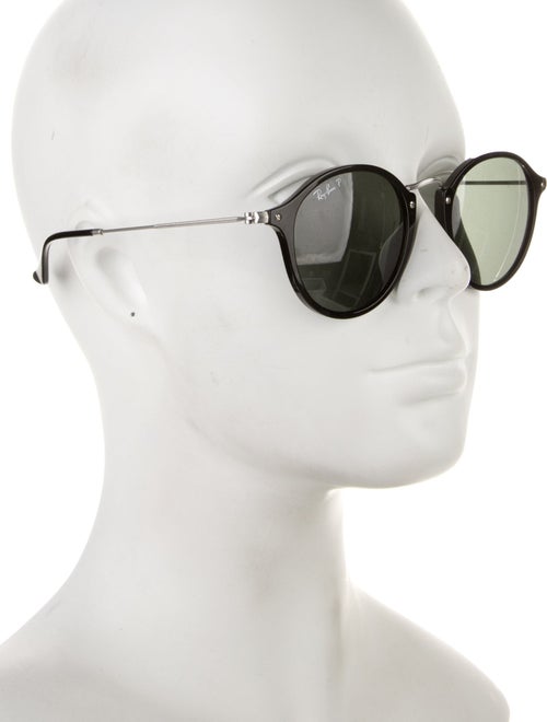 Ray-Ban Round Tinted Sunglasses