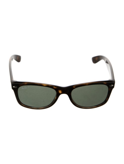 Ray-Ban Wayfarer Tinted Sunglasses