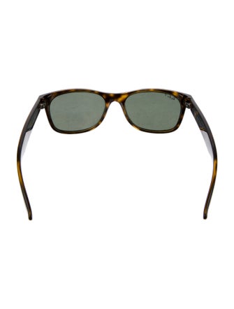 Ray-Ban New Wayfarer Wayfarer Sunglasses