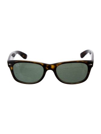 Ray-Ban New Wayfarer Wayfarer Sunglasses