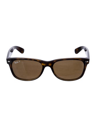 Ray-Ban Wayfarer Tinted Sunglasses