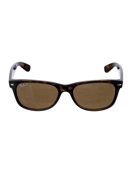 Ray-Ban Wayfarer Tinted Sunglasses