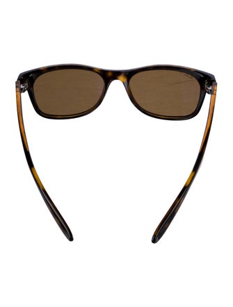Ray-Ban Wayfarer Tinted Sunglasses
