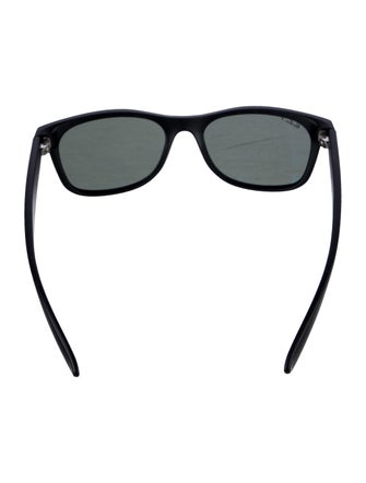 Ray-Ban Wayfarer Tinted Sunglasses