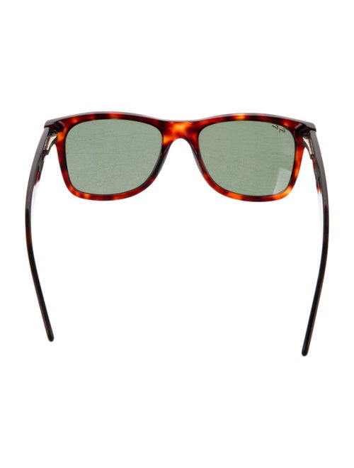 Ray-Ban Wayfarer Tinted Sunglasses