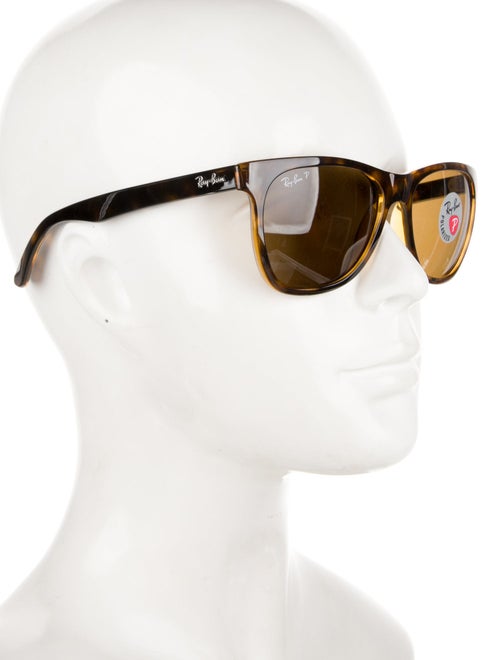 Ray-Ban Wayfarer Tinted Sunglasses